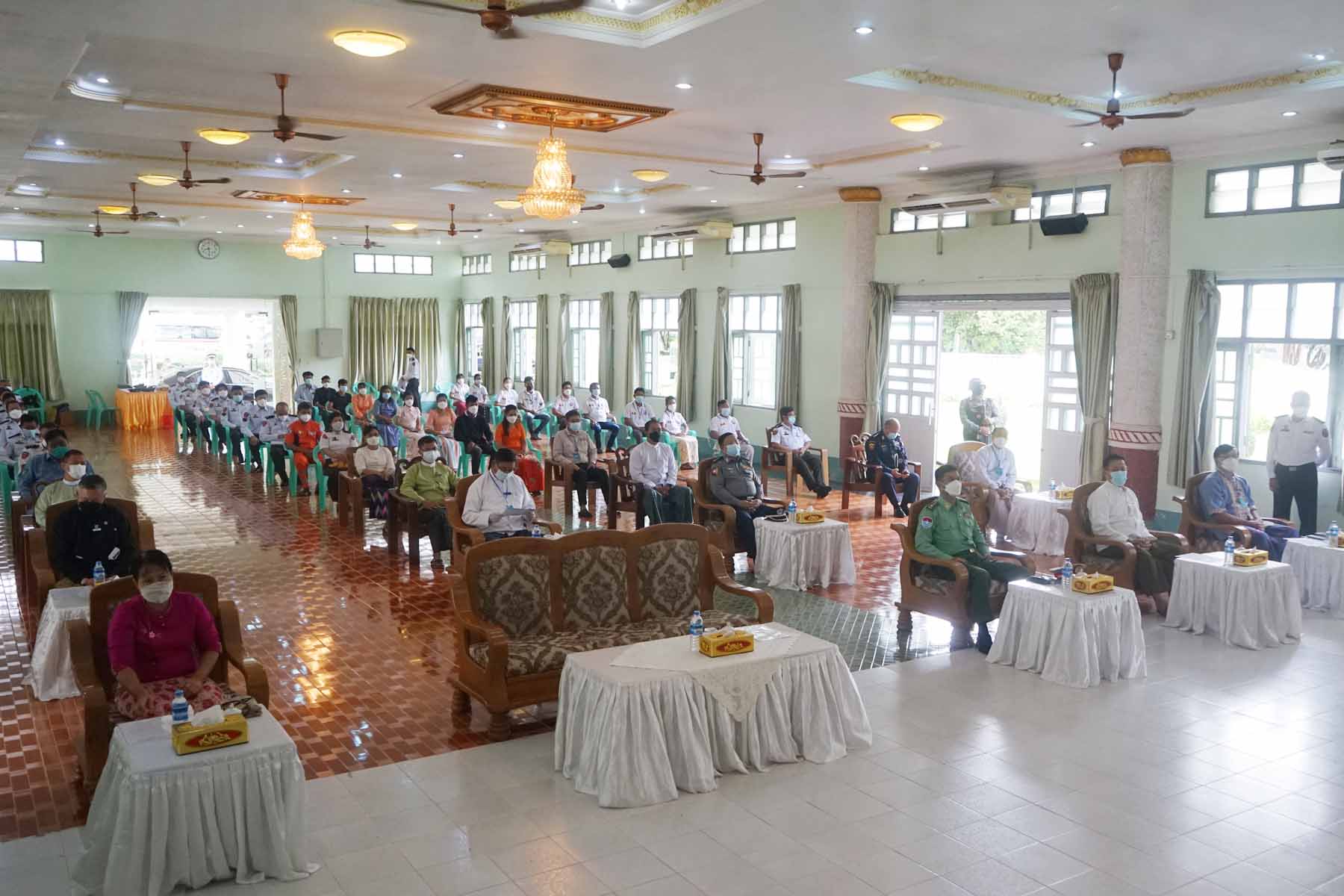အိမ်ထောင်စုလူဦးရေစာရင်းနှင့်နိုင်ငံသားစိစစ်ရေးကတ်ပြားပေးအပ်ပွဲအခမ်းအနားသို့ တနင်္သာရီတိုင်းဒေသကြီးအစိုးရအဖွဲ့ဝန်ကြီးချုပ်ဦးမြတ်ကို တက်ရောက်