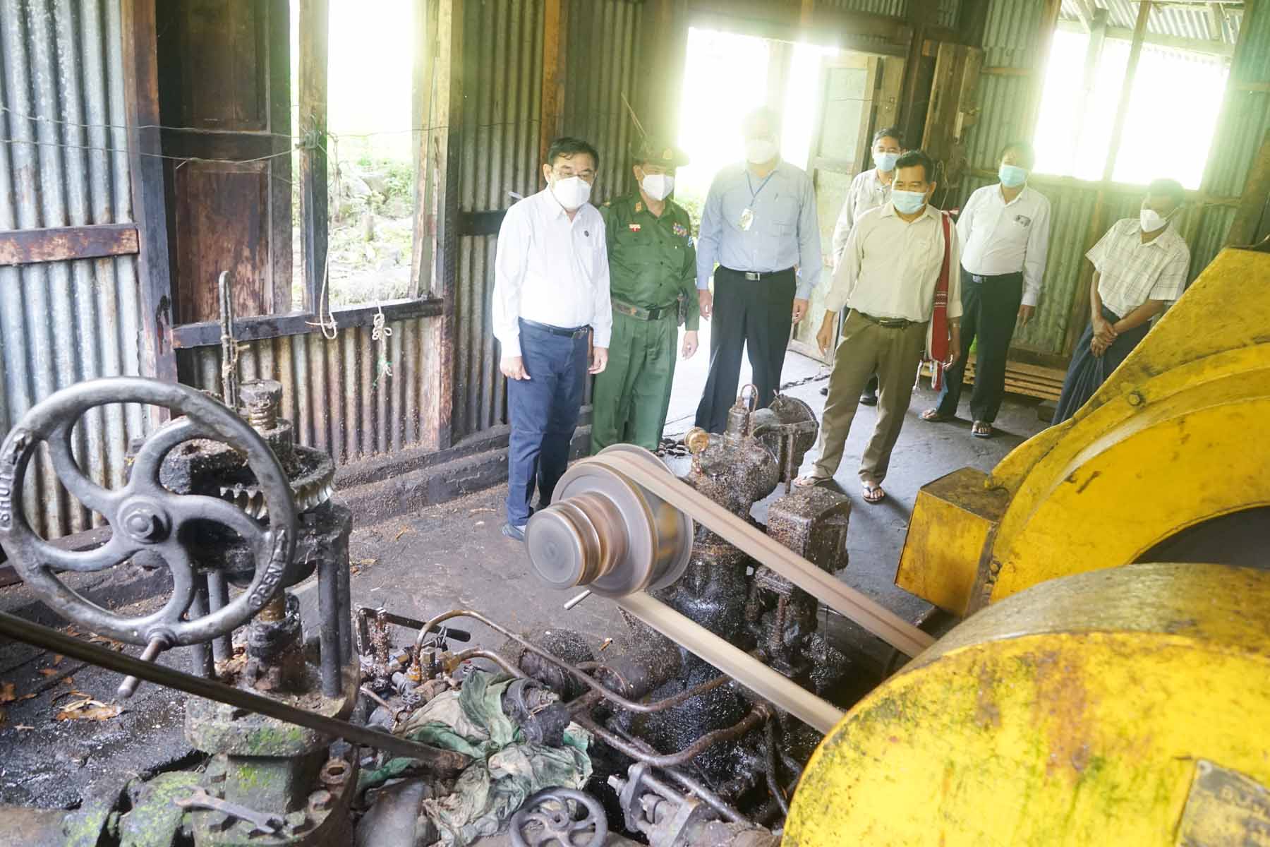 တနင်္သာရီတိုင်းဒေသကြီးအစိုးရအဖွဲ့ဝန်ကြီးချုပ်ဦးမြတ်ကို ထားဝယ်ခရိုင်(၄)မြို့နယ်အတွင်း လျှပ်စစ်ဓာတ်အားလုံလောက်စွာသုံးဆွဲနိုင်ရေးဖောင်းတောရေအားလျှပ်စစ်စက်ရုံသို့ကွင်းဆင်းကြည့်ရှု