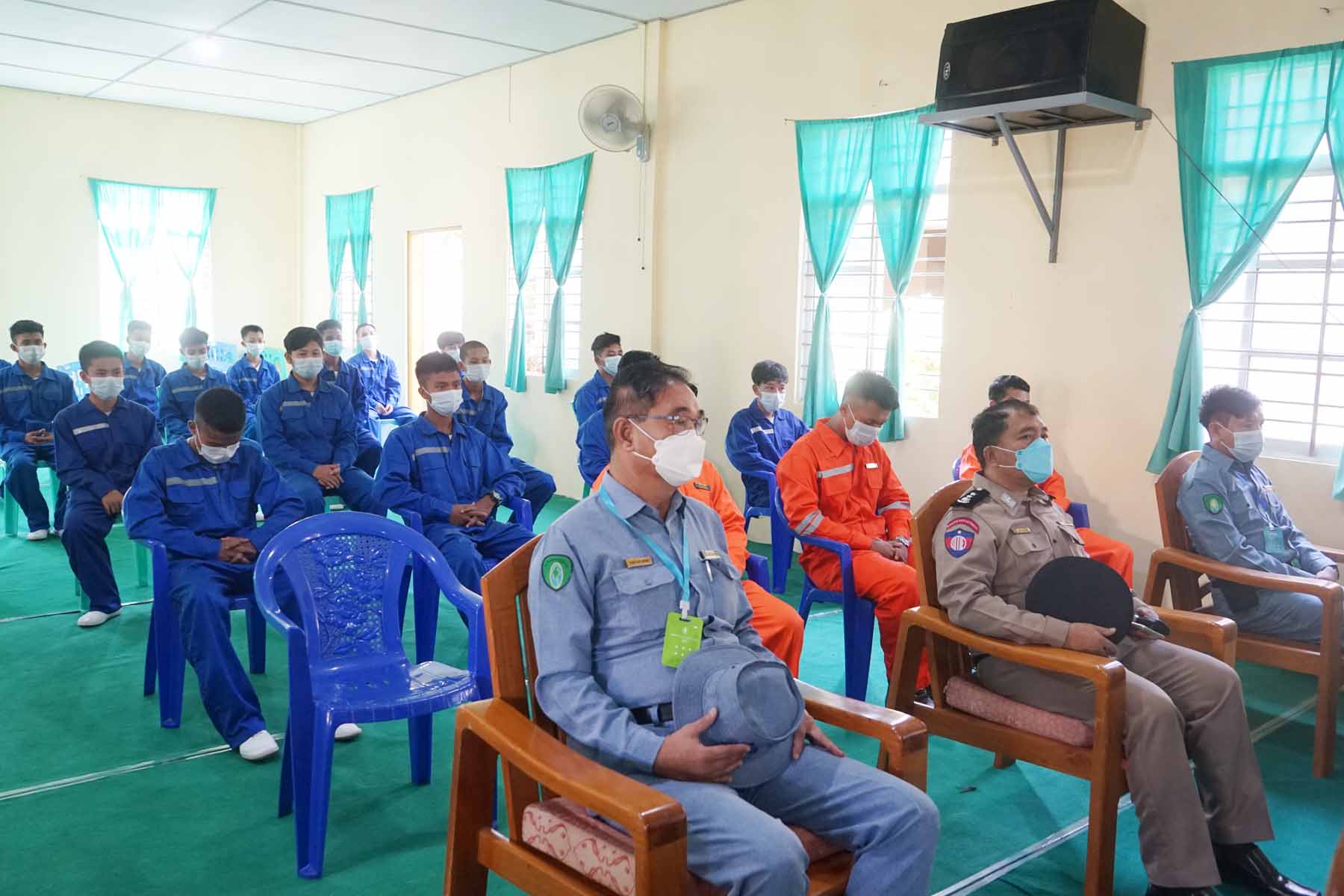 ထားဝယ်မြို့၌လျှပ်စစ် ၊ ဂဟေ၊မော်တော်ယာဉ်စက်ပြင်နှင့်လက်ကိုင်ဖုန်းပြင်သင်တန်းအမှတ်စဉ်(၁၂/၂၀၂၁)သင်တန်း ဆင်းပွဲအခမ်းအနားသို့တိုင်းဒေသကြီးအစိုးရအဖွဲ့ဝန်ကြီးချုပ်ဦးမြတ်ကိုတက်ရောက်