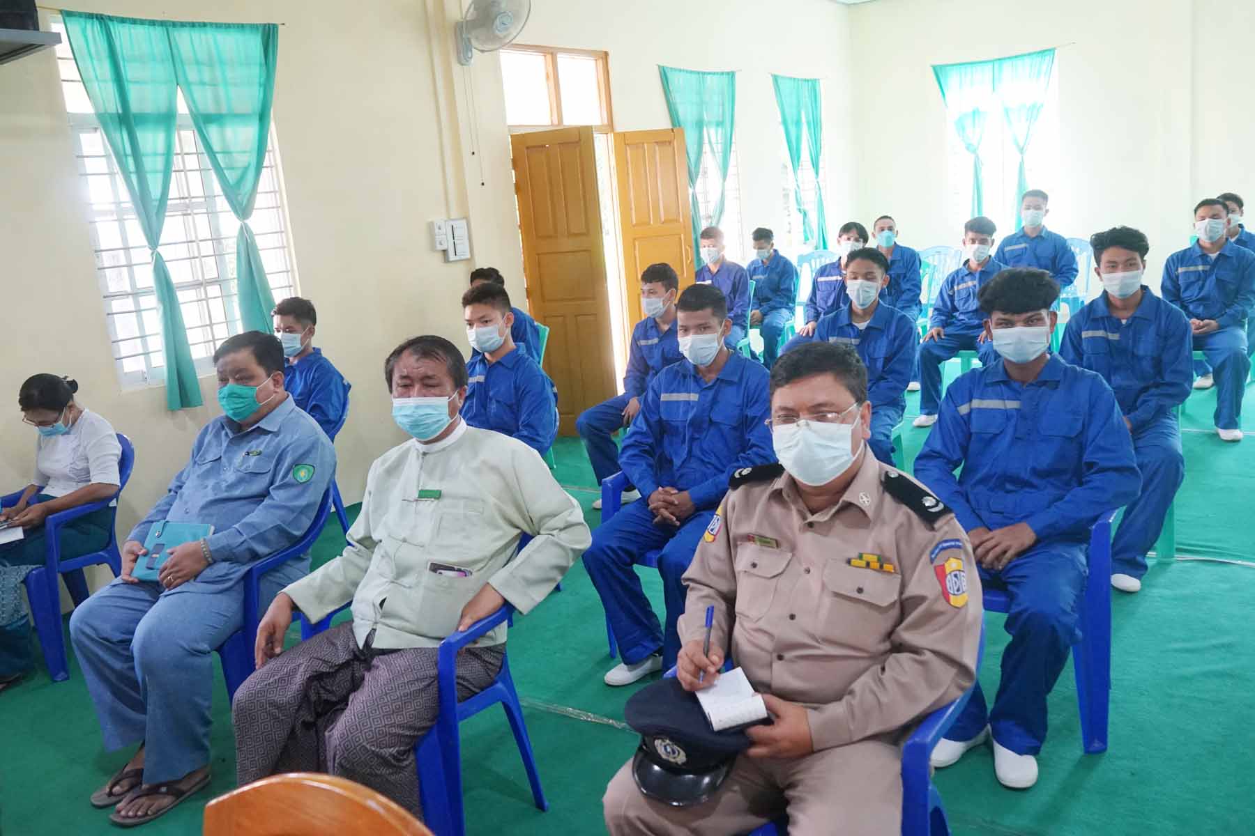 ထားဝယ်မြို့၌လျှပ်စစ် ၊ ဂဟေ၊မော်တော်ယာဉ်စက်ပြင်နှင့်လက်ကိုင်ဖုန်းပြင်သင်တန်းအမှတ်စဉ်(၁၂/၂၀၂၁)သင်တန်း ဆင်းပွဲအခမ်းအနားသို့တိုင်းဒေသကြီးအစိုးရအဖွဲ့ဝန်ကြီးချုပ်ဦးမြတ်ကိုတက်ရောက်