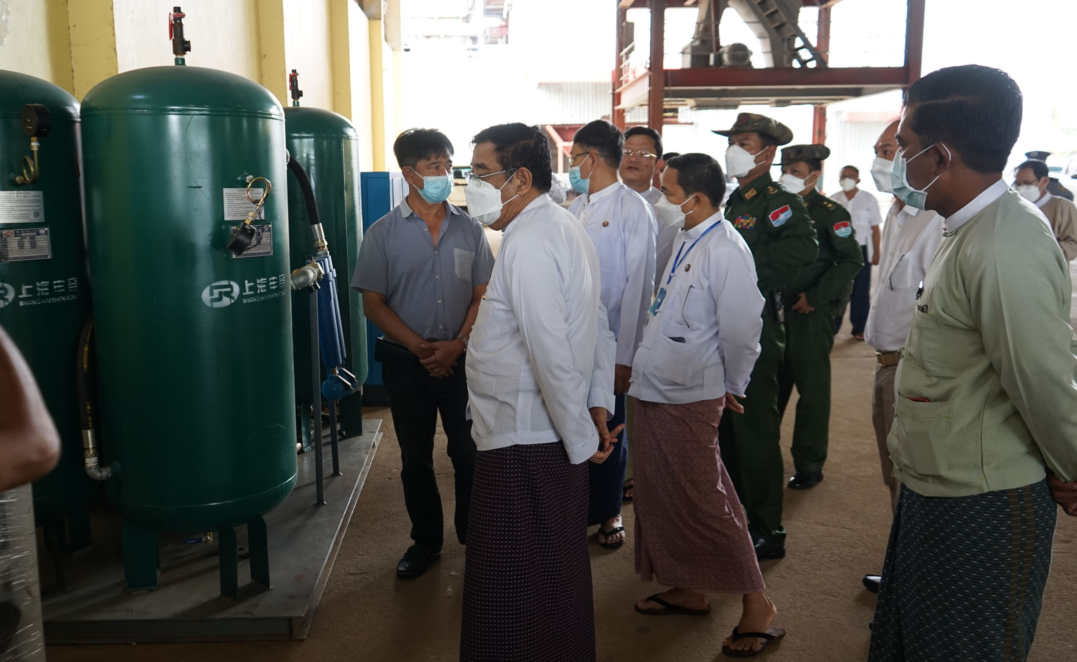 တနင်္သာရီတိုင်းဒေသကြီး အစိုးရအဖွဲ့ဝန်ကြီးချုပ်ဦးမြတ်ကို  ကော့သောင်းမြို့ ဒေသဖွံ့ဖြိုးရေးလုပ်ငန်းများအားကွင်းဆင်းကြည့်ရှု