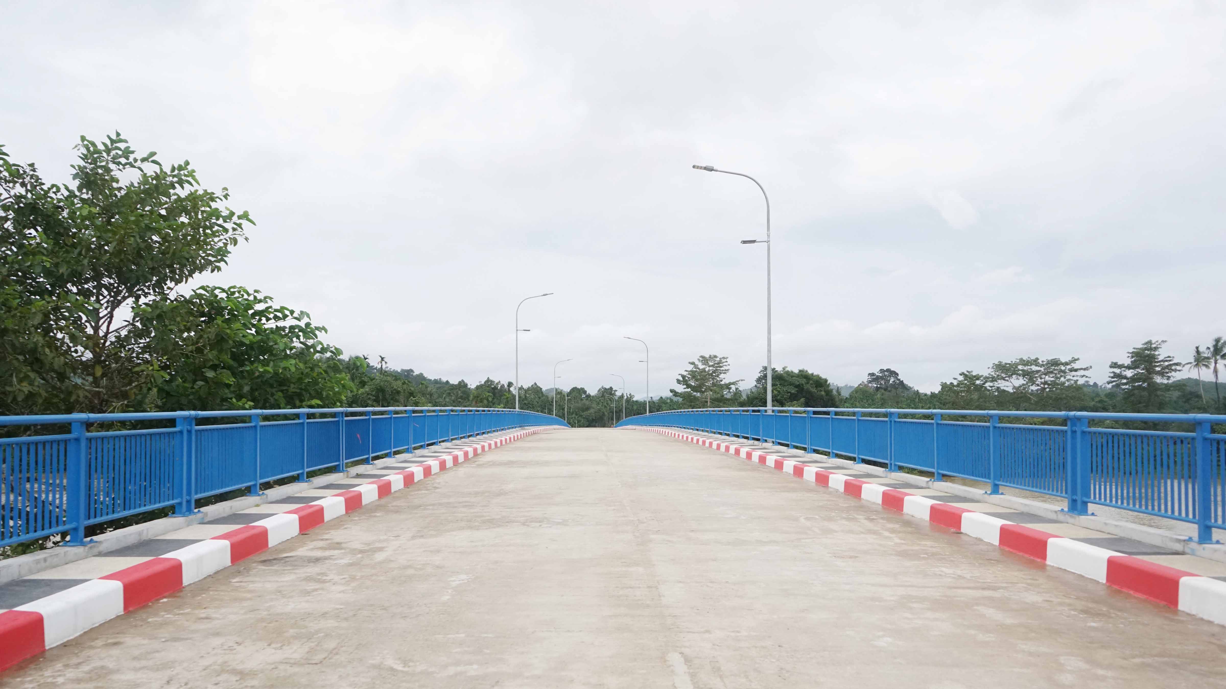 တနင်္သာရီတိုင်းဒေသကြီးအစိုးရအဖွဲ့ဝန်ကြီးချုပ်ဦးမြတ်ကို တနင်္သာရီမြို့ ဗောဓိကမ်းတံတားတည်ဆောက်ပြီးစီးမှု အ‌ခြေအနေ များ ကွင်းဆင်းကြည့်ရှု