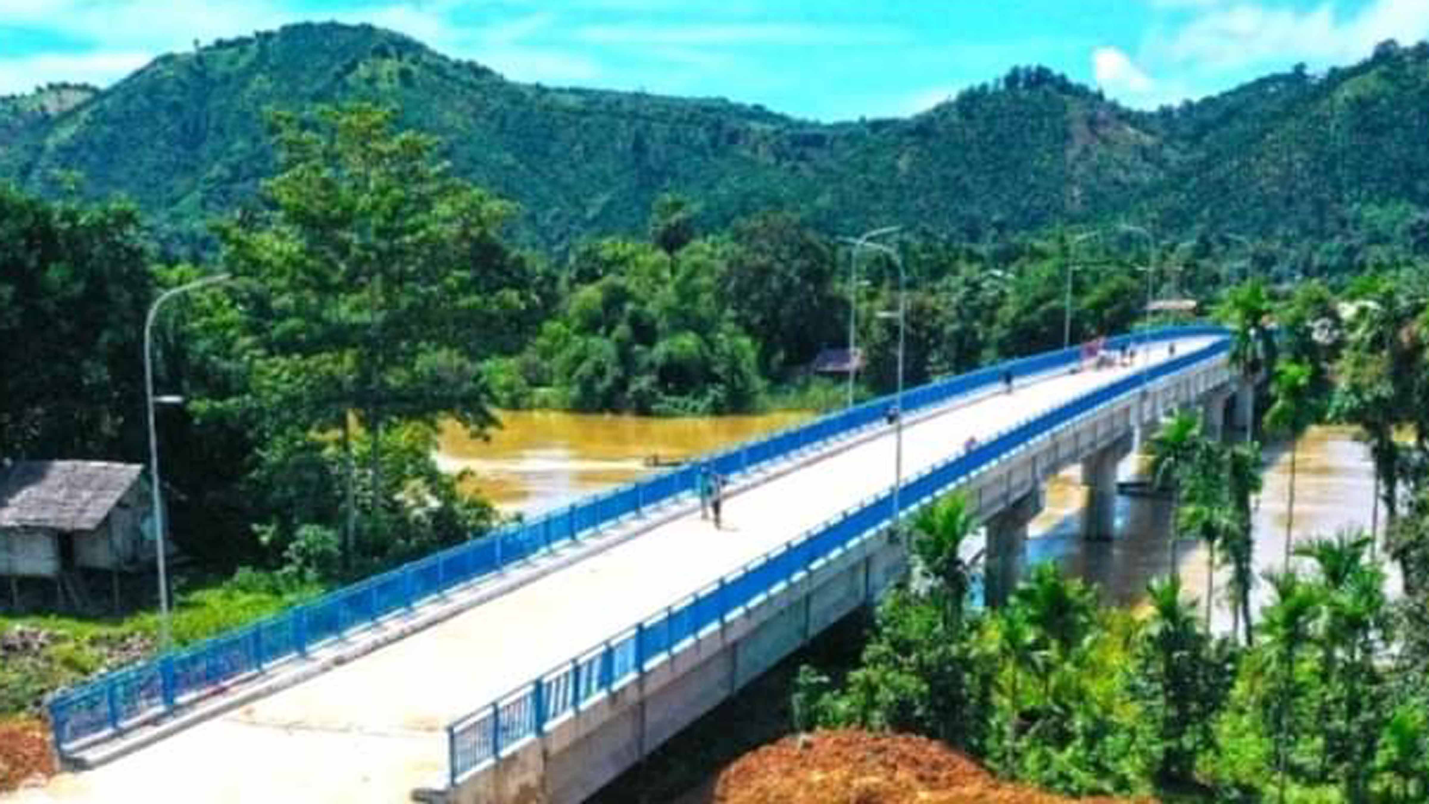 တနင်္သာရီတိုင်းဒေသကြီးအစိုးရအဖွဲ့ဝန်ကြီးချုပ်ဦးမြတ်ကို တနင်္သာရီမြို့ ဗောဓိကမ်းတံတားတည်ဆောက်ပြီးစီးမှု အ‌ခြေအနေ များ ကွင်းဆင်းကြည့်ရှု