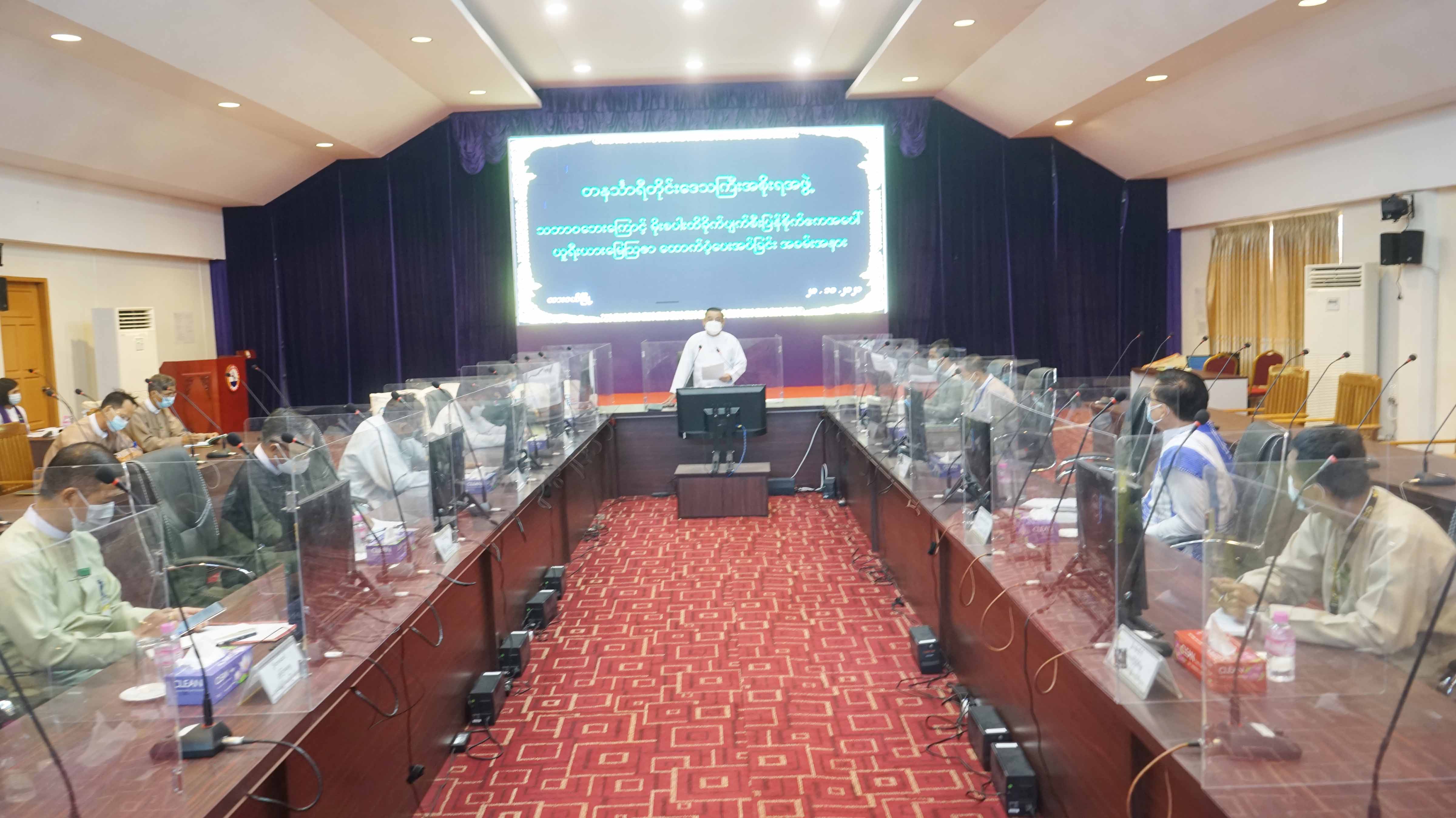 တနင်္သာရီတိုင်းဒေသကြီးအစိုးရအဖွဲ့ဝန်ကြီးချုပ်ဦးမြတ်ကို သဘာဝဘေးကြောင့်မိုးစပါးထိခိုက်ပျက်စီးပြန်စိုက်ဧကအပေါ်ယူရီးယားမြေသြဇာထောက်ပံ့ပေးအပ်ခြင်း အခမ်းအနားသို့တက်ရောက်