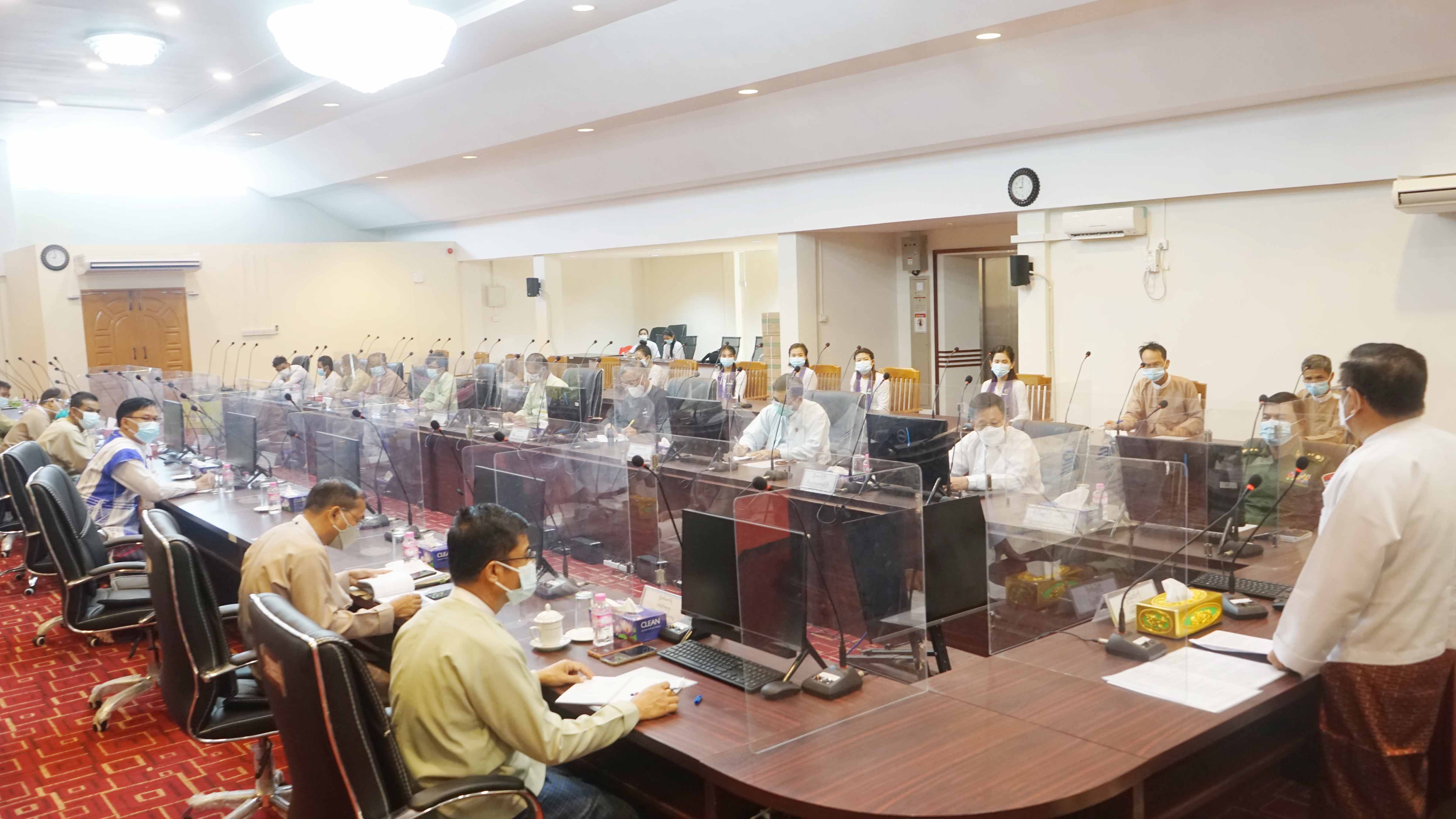 တနင်္သာရီတိုင်းဒေသကြီးအစိုးရအဖွဲ့ဝန်ကြီးချုပ်ဦးမြတ်ကို သဘာဝဘေးကြောင့်မိုးစပါးထိခိုက်ပျက်စီးပြန်စိုက်ဧကအပေါ်ယူရီးယားမြေသြဇာထောက်ပံ့ပေးအပ်ခြင်း အခမ်းအနားသို့တက်ရောက်